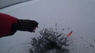 ПЕРВЫЙ ЛЁД 22/23.Не успел поставить жерлицу и сразу клюнула щука. Зимняя рыбалка на озере!