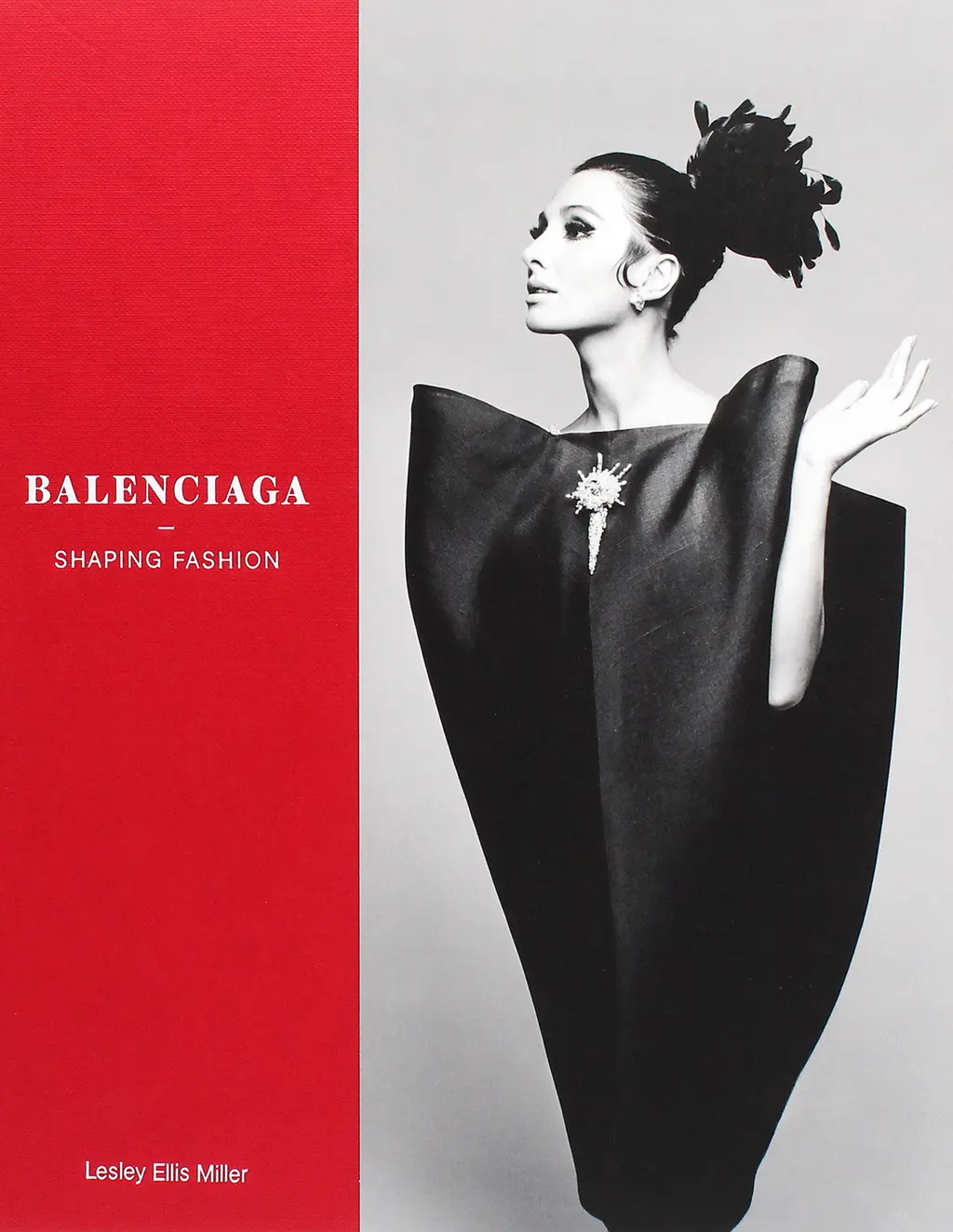 Обкладника "Balenciaga: Shaping Fashion" Обкладинка "Balenciaga: Shaping Fashion"