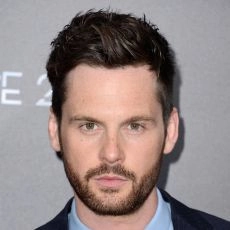 Tom Riley