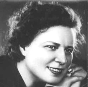 Алла Тарасова