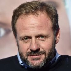 Samuel Finzi