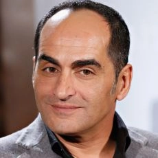 Navid Negahban