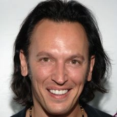 Steve Valentine