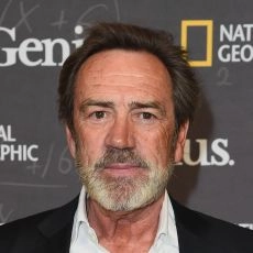 Robert Lindsay