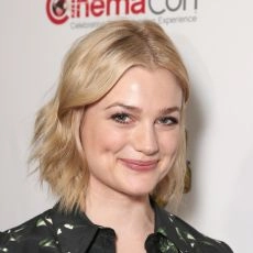 Alison Sudol