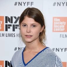Eili Harboe