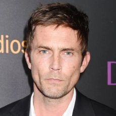 Desmond Harrington
