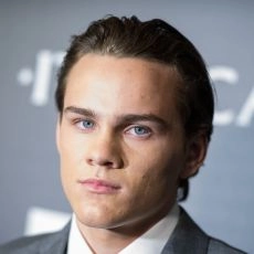 Alex Neustaedter