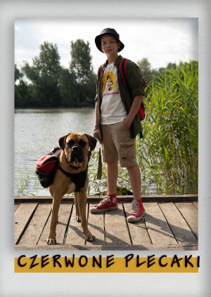 Czerwone plecaki — plakat