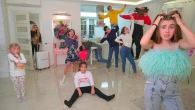 La fiesta de Diana en casa! Diana voló desde mamá!