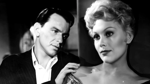 Человек с золотой рукой