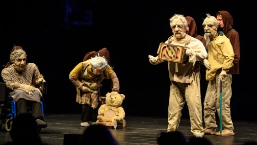 Осінь на Плутоні